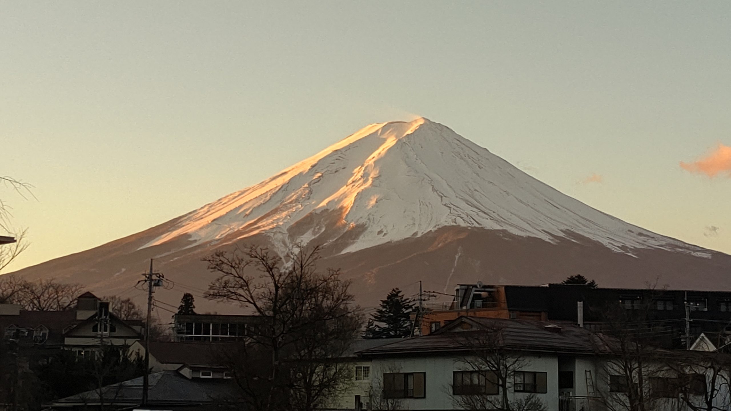 Airbnbで民泊シェアして、河口湖富士山観光・富士急ハイランドデート：山梨　富士河口湖町